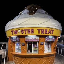 Twistee Treat - Store front