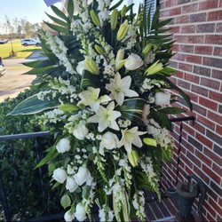 Martin Florist - The standing spray made from Martin Florist