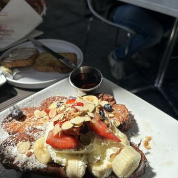 Sweet Maple - Big hip with bananas and walnuts added - Breakfast & Brunch Near Me - Palo Alto, California Sweet Maple - Big hip with bananas and walnuts added - Breakfast & Brunch Near Me - Palo Alto, California