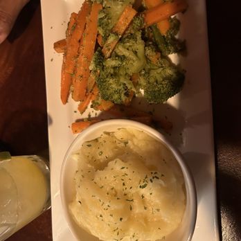 L'Roca - Mashed Potatoes and Grilled Vegetables - Latin American Near Me - Albany, New York