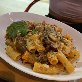 Pan di Bacco - short rib rigatoni - Italian Near Me - Cabo San Lucas, BCS Pan di Bacco - short rib rigatoni - Italian Near Me - Cabo San Lucas, BCS