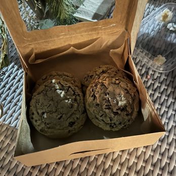 Maxie B's - Chocolate chip cookies - Bakeries Near Me - Greensboro, North Carolina Maxie B's - Chocolate chip cookies - Bakeries Near Me - Greensboro, North Carolina