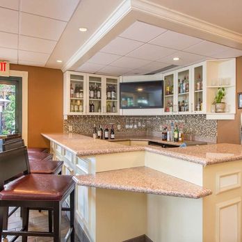 Hilton Garden Inn Poughkeepsie/Fishkill - BarLounge - Hotels Near Me - Fishkill, New York
