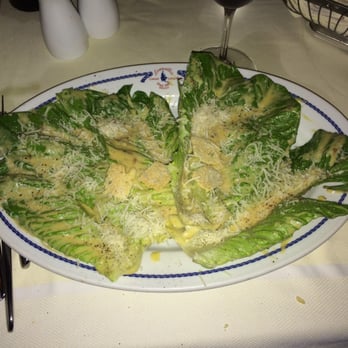 Lorenzillo's - Cesar Salad - Seafood Near Me - Cancún, ROO