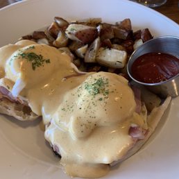 Eggs Benedict