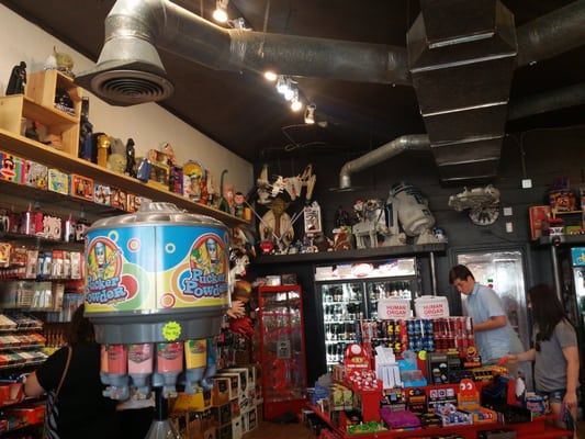 Blooms Candy & Soda Pop Shop by null