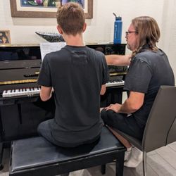 Amazing Mobile Music Instruction - In home piano lesson in the Sky Crossing area of N Phoenix with Amazing Mobile Music Instruction