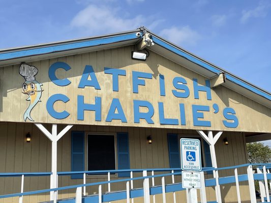 Catfish Charlie's by null