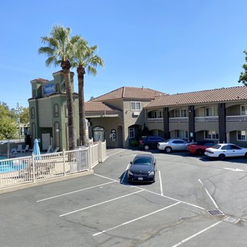 Travelodge by Wyndham Redding CA - 08.15.20 - Hotels Near Me - Redding, California