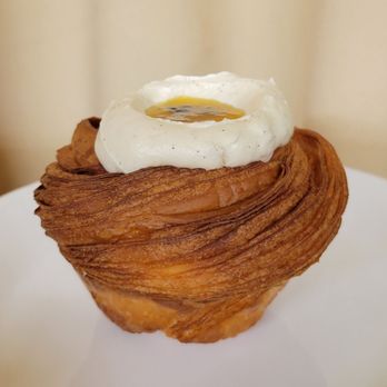 Fondry - PASSIONFRUIT CROIFFIN - Cafes Near Me - Los Angeles, California