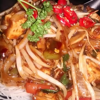 Nippon Kitchen - Chilli veg & tofu rice noodles - Japanese Near Me - Glasgow, GLG