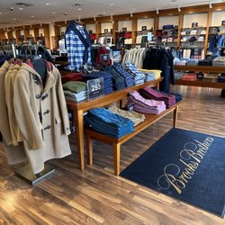 Brooks Brothers Factory Outlet