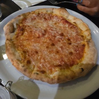 Fabio On Fire - Bambino- kids cheese pizza-4/5 - Pizza Near Me - Peoria, Arizona