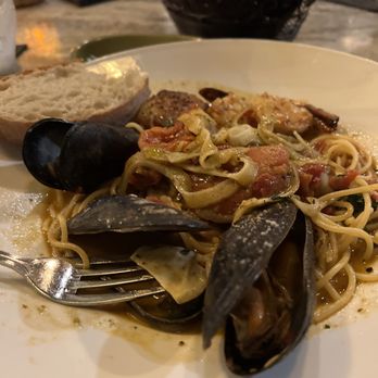 Di Vino Rosso - Cioppino. Delicious. - Italian Near Me - Columbia, South Carolina Di Vino Rosso - Cioppino. Delicious. - Italian Near Me - Columbia, South Carolina