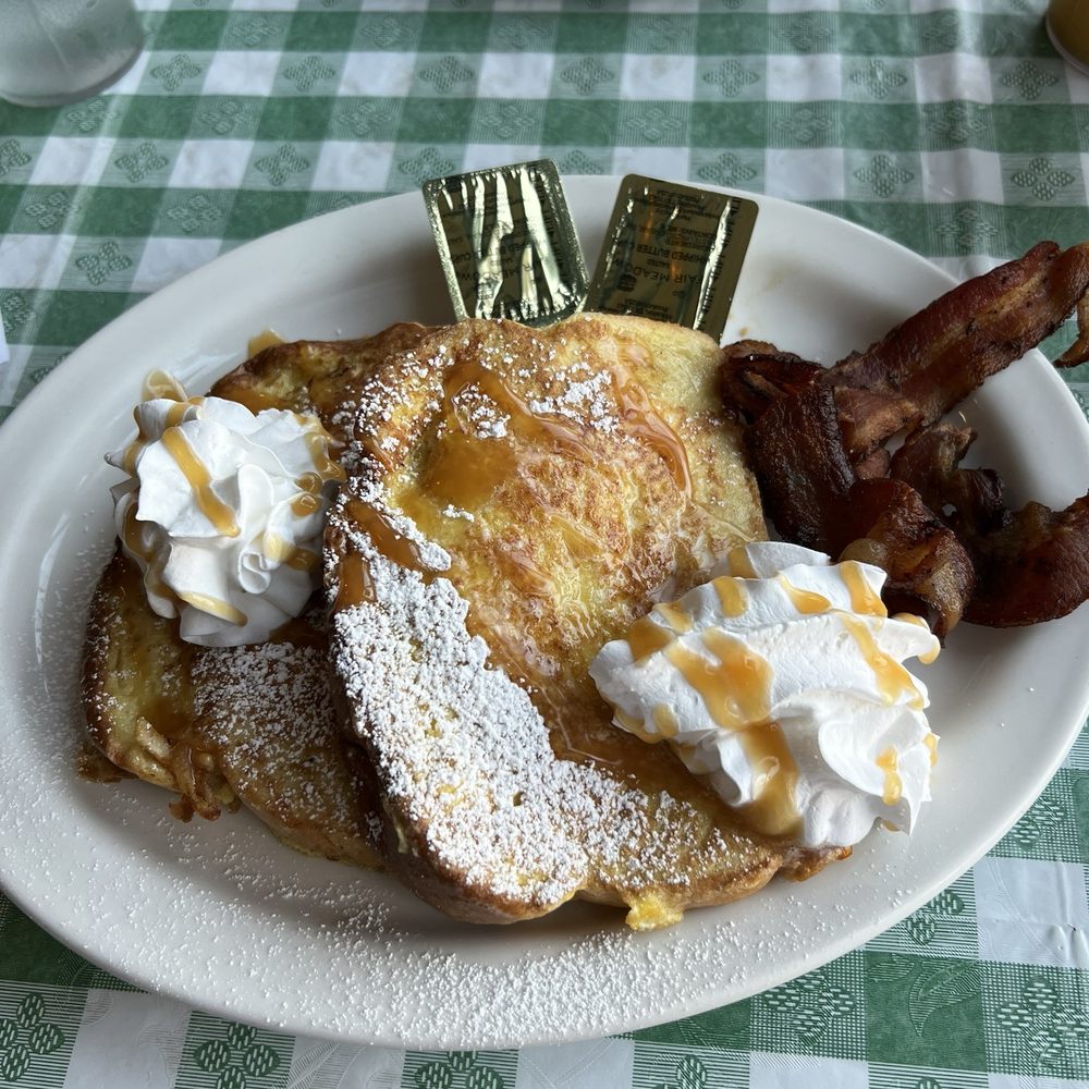 Lisa's Radial Cafe - Stuffed French Toast Specialty - Breakfast & Brunch Near Me - Omaha, Nebraska Lisa's Radial Cafe - Stuffed French Toast Specialty - Breakfast & Brunch Near Me - Omaha, Nebraska