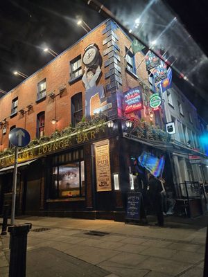 Devitts Pub by null