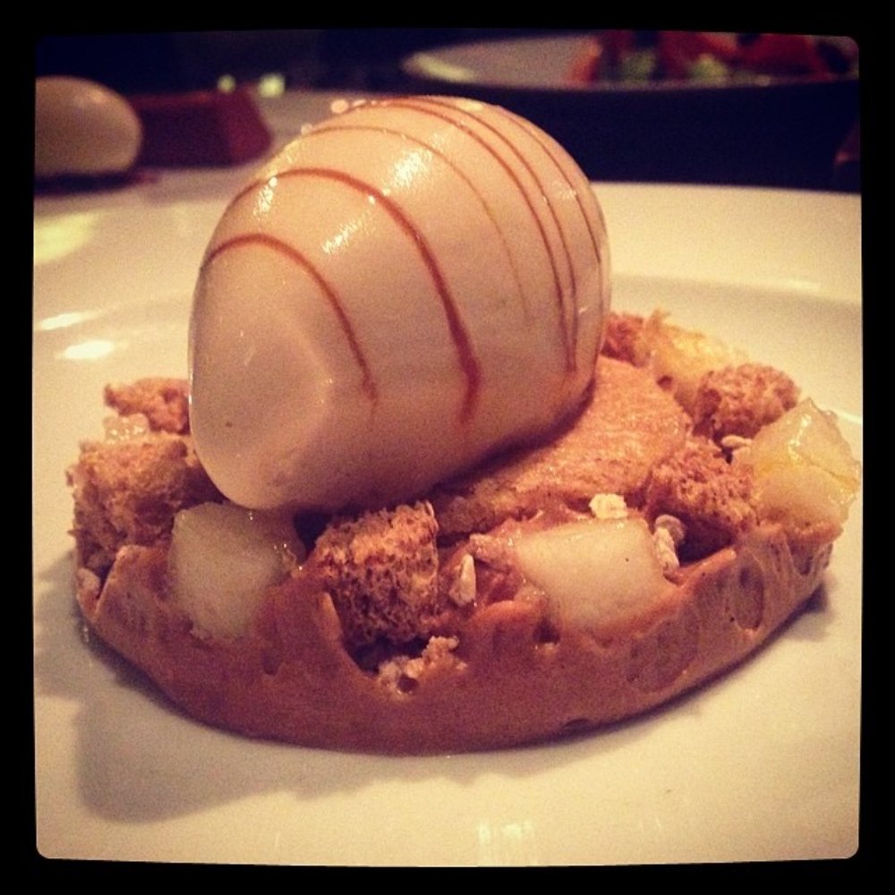 Dinner by Heston Blumenthal - Brown bread ice cream - British Near Me - London, XGL Dinner by Heston Blumenthal - Brown bread ice cream - British Near Me - London, XGL