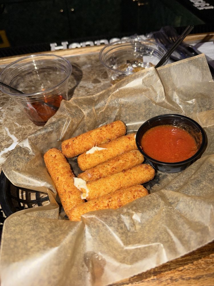 The Cut Bar & Restaurant