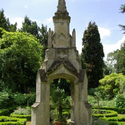Myddelton House Gardens