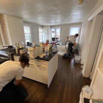 Vinasa Cleaning Services - Before- Small Studio Deep Clean - Home Cleaning Near Me - West Haven, Connecticut Vinasa Cleaning Services - Before- Small Studio Deep Clean - Home Cleaning Near Me - West Haven, Connecticut