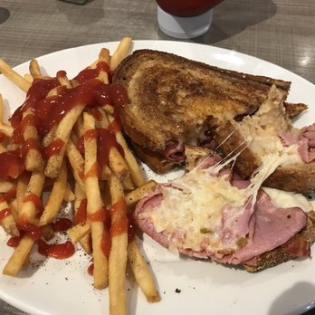 SMITTY’S FAMILY RESTAURANT & LOUNGE - Updated January 2026 - 12 Photos ...