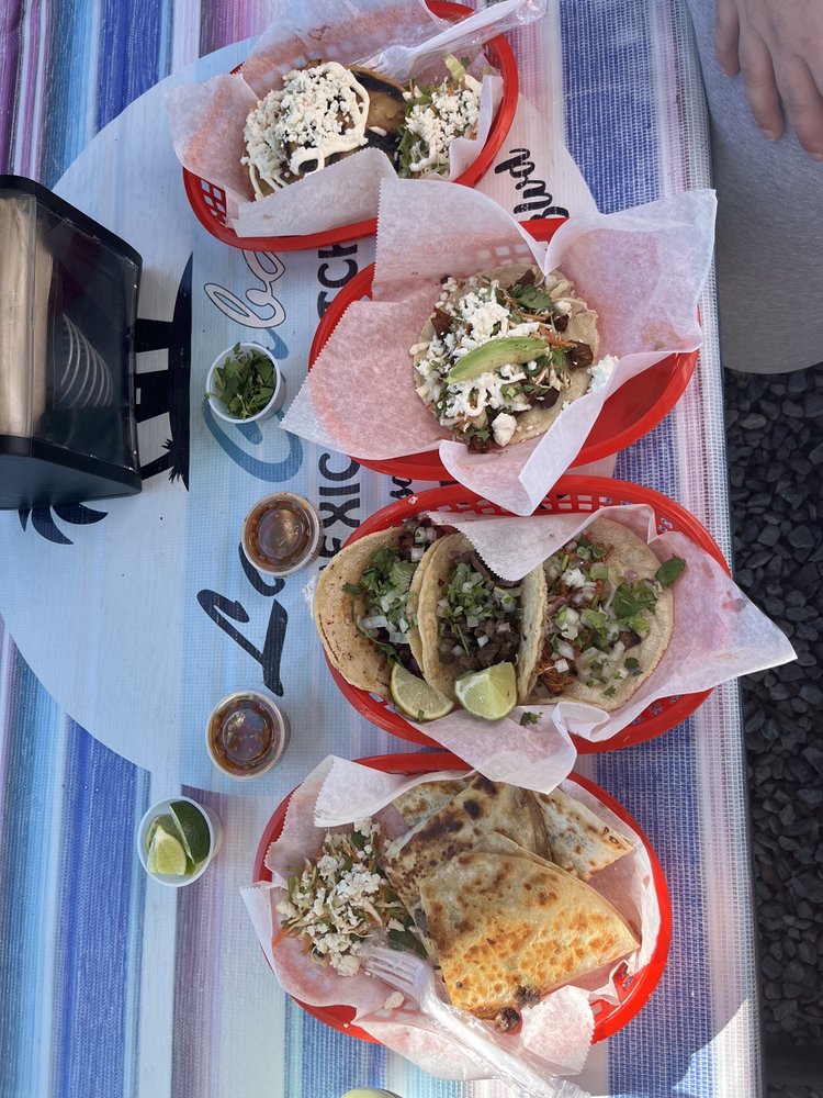 La Cabaña Mexican Kitchen Logo
