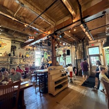 Mojo Coffee Gallery - Seating - Coffee & Tea Near Me - Minneapolis, Minnesota