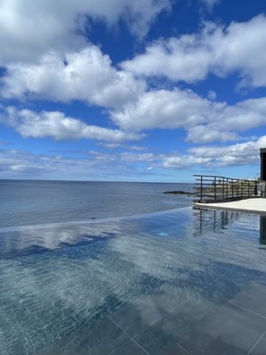 White Exclusive Suites & Villas by null