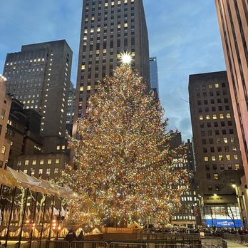 Rockefeller Center - Shopping Centers Near Me - New York, New York Rockefeller Center - Shopping Centers Near Me - New York, New York