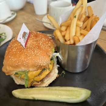 Upland - Brunch - Upland Cheeseburger - New American Near Me - New York, New York
