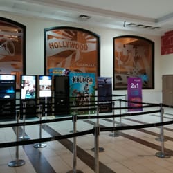 Cinemark - Lobby enorme