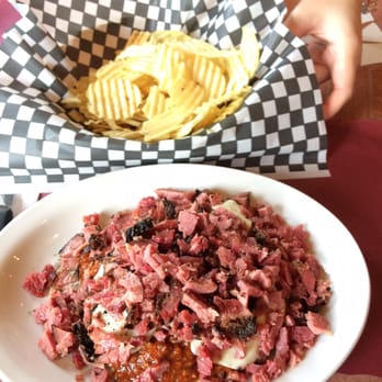 Phil Smoked Meat - Spaghetti with smoked meat and chips (didn't feel like a sandwich) - Sandwiches Near Me - Quebec City, Quebec Phil Smoked Meat - Spaghetti with smoked meat and chips (didn't feel like a sandwich) - Sandwiches Near Me - Quebec City, Quebec