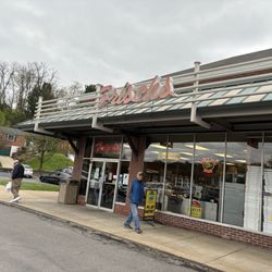 Frisch's - Exterior