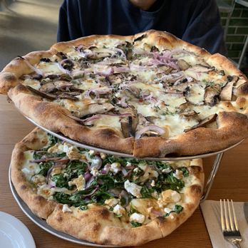 Casey's Pizza - Top: funghi Bottom: popeyes (spinach, goat cheese, and balsamic glaze) - Pizza Near Me - San Francisco, California