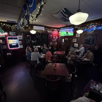 C View Inn - Dining Room - American Near Me - Cape May, New Jersey