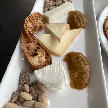 Ciel! Bistro-bar - Cheeses - French Near Me - Quebec City, Quebec Ciel! Bistro-bar - Cheeses - French Near Me - Quebec City, Quebec