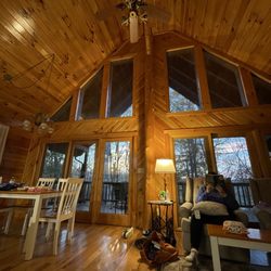StayOver at Red River Gorge - Interior