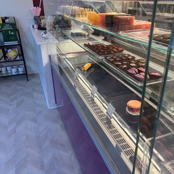 Le Macaron French Pastries - More-ish items for sale - Macarons Near Me - Omaha, Nebraska