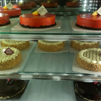 Pasticceria Fiorentini - Patisserie/Cake Shop Near Me - Faenza, RA