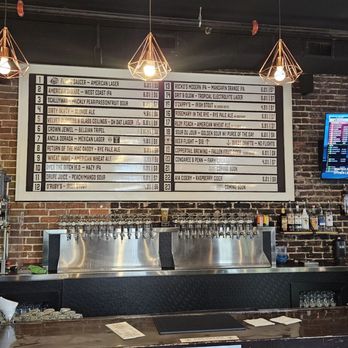 Ruby Beach Brewing - The bar - Bars Near Me - Jacksonville, Florida