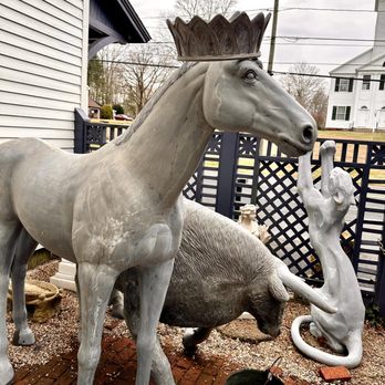 Villa Vintiques - Antiques Near Me - Woodbury, Connecticut Villa Vintiques - Antiques Near Me - Woodbury, Connecticut