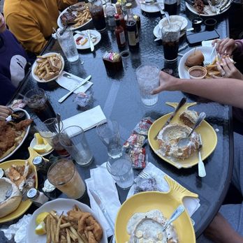 Brad's Restaurant - Seafood Near Me - Pismo Beach, California