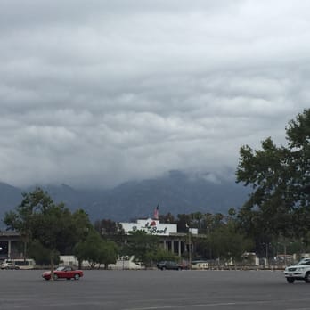 Rose Bowl Loop Track - Clouds are welcomed when running around the Rose Bowl - Parks Near Me - Pasadena, California Rose Bowl Loop Track - Clouds are welcomed when running around the Rose Bowl - Parks Near Me - Pasadena, California
