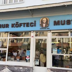 Meşhur Köfteci Mustafa - 2.Dalga Korona yasaklarında lezzetlere paket servis ile tatmaya devam