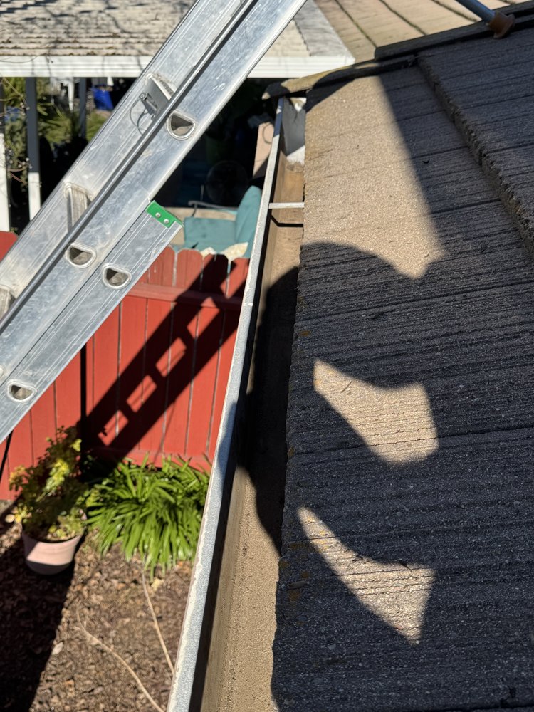 Slide of Roof Gutter Expert