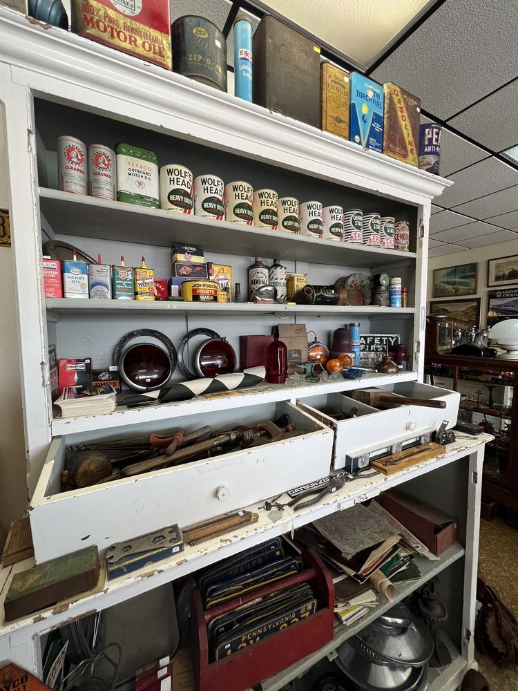 GALLERY 219 ANTIQUES Updated August 2024 114 N Broad St, Ridgway, Pennsylvania Antiques