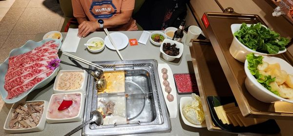 Haidilao Hot Pot Toronto Downtown by null