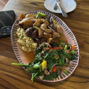 D’Nuez - Steak and rice - Breakfast & Brunch Near Me - Berwyn, Illinois