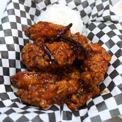 E Chicken - K-Bbq Spicy Chicken 
http://echickenpalolo.com/