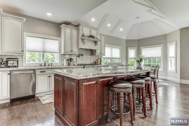 Exclusive Marble & Granite Design Fabricators - countertop fabricator in Moonachie, NJ